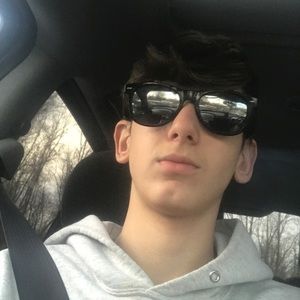 Meet your Posher, Ayden